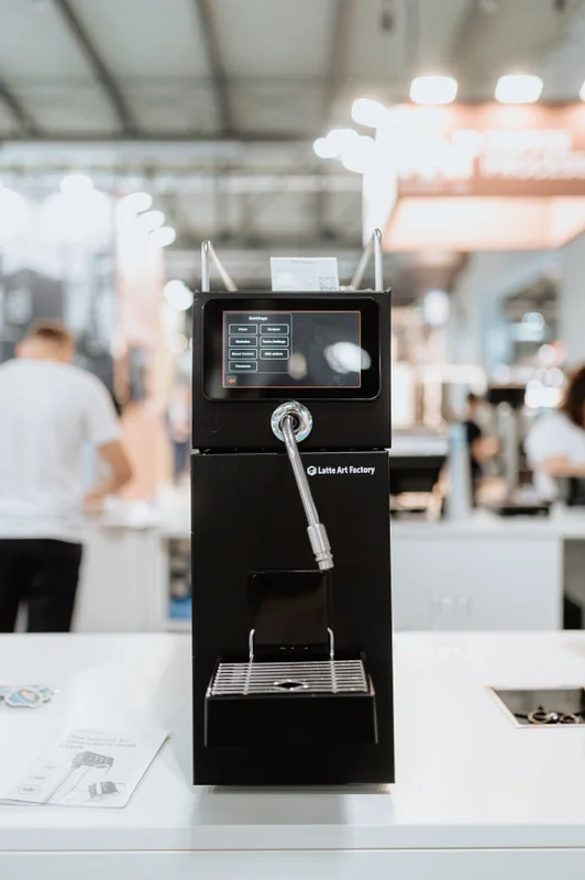 Latte Art Factory Classic Automatic Milk Frother — Image 1